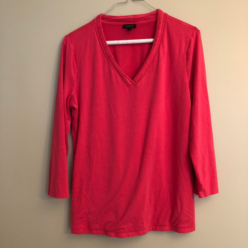 3/4 length Pink v-neck shirt